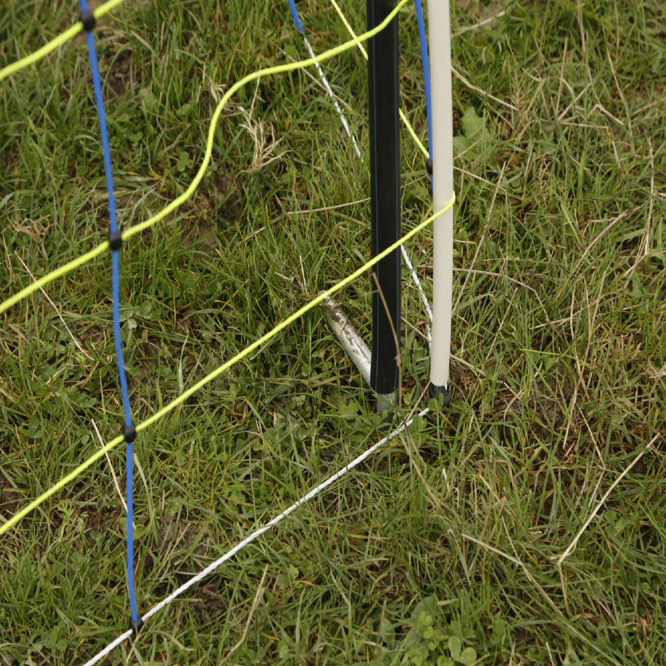 Unterstützungspfahl für Weidenetze, 145cm, Ø14mm,verzinkt, VPE 4Stück